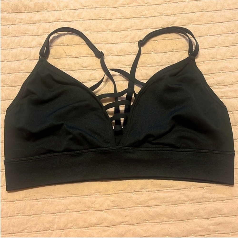 NEW Victoria's Secret strappy sports bra racer back black size large